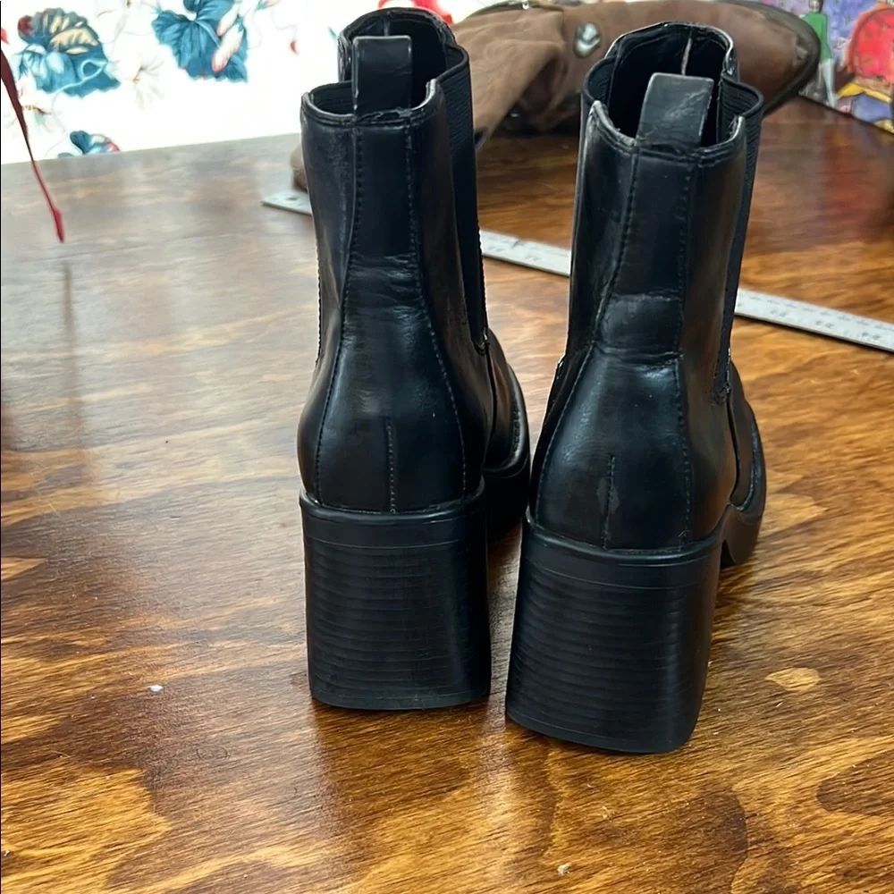No Boundaries Black Ankle Booties with Elastic Panels - Picture 7 of 12